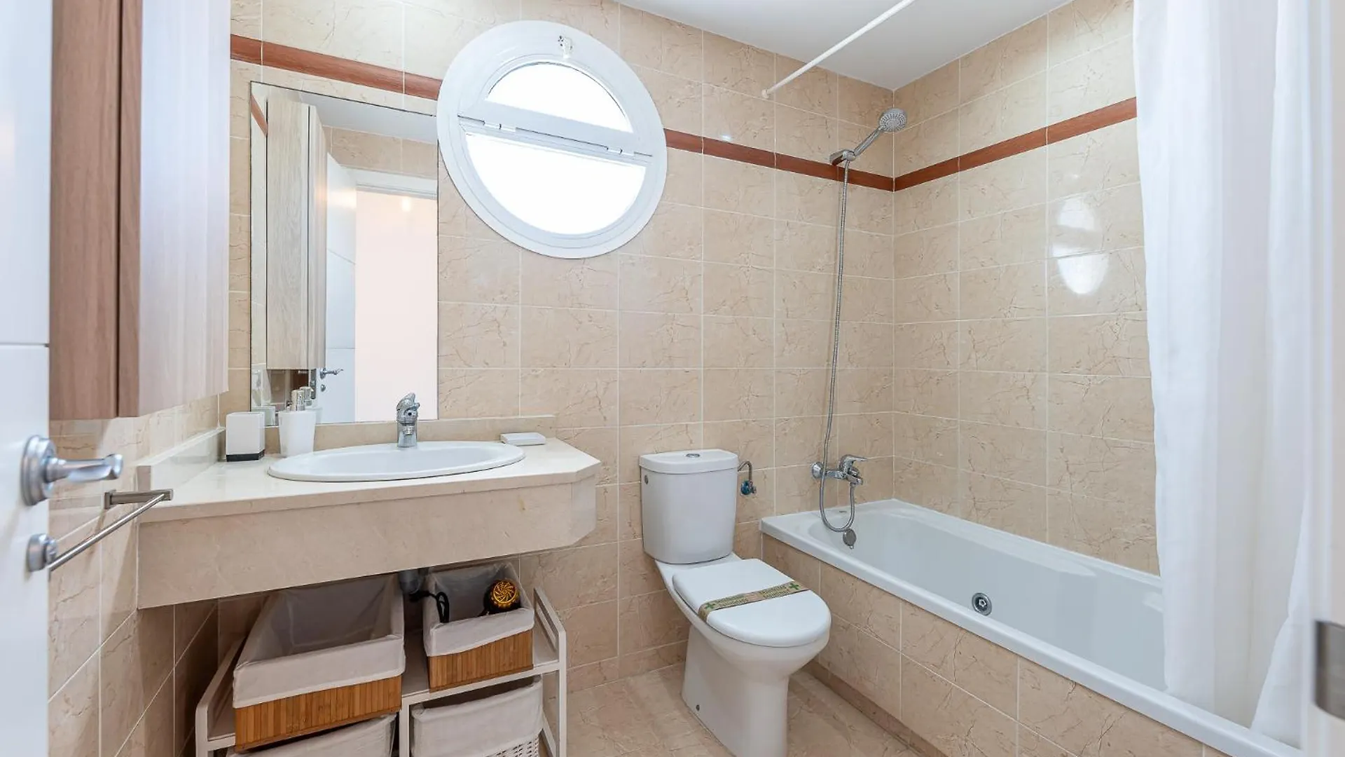 797 Holiday Rentals - Espectacular Atico Con Vistas Para 6 Benalmadena Spain